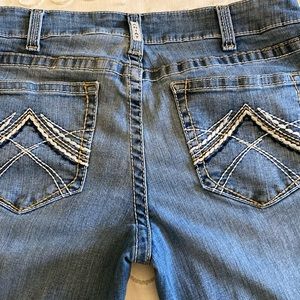 Ariat real denim 32r boot cut
